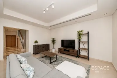 Quortaj 2, Al Furjan, Dubai - Espace