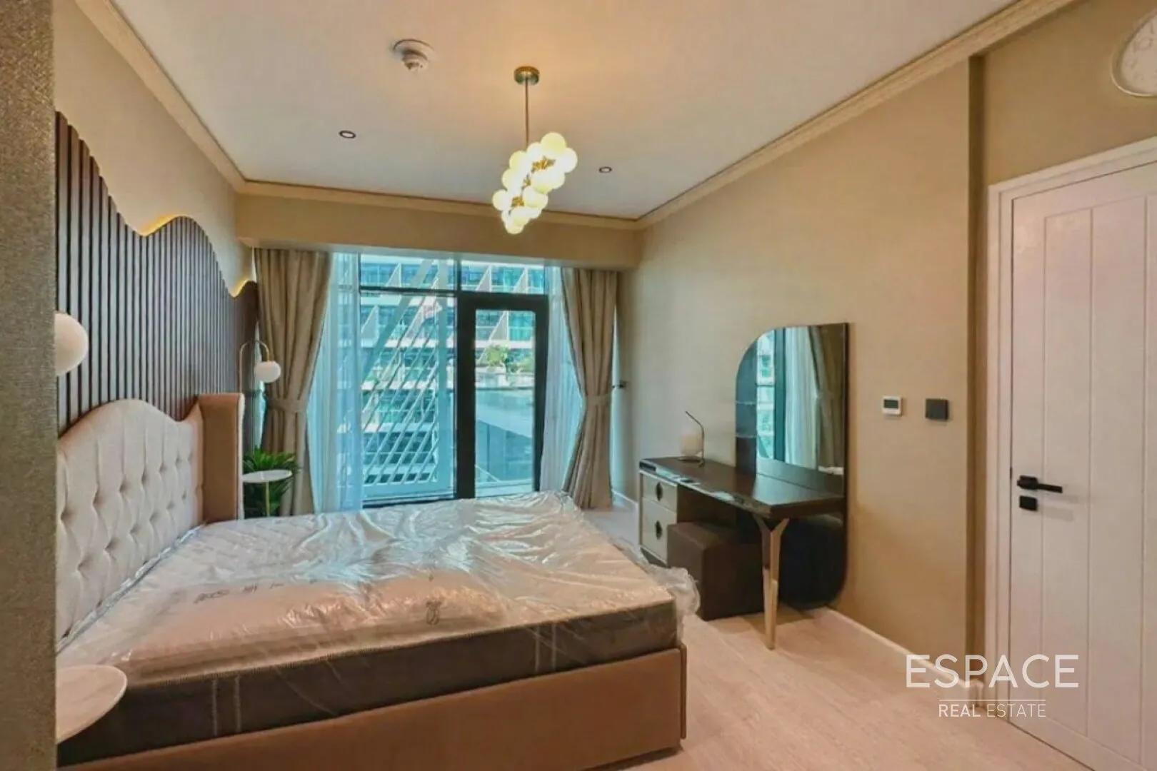 single static gallery