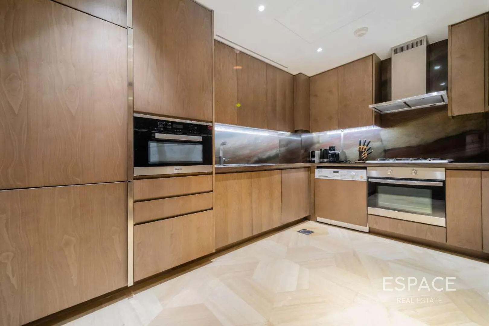 PropertiesGalleryCamera
