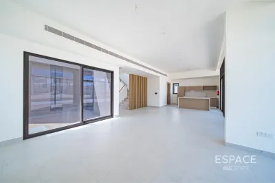 Tilal Al Furjan - Phase 2, Al Furjan, Dubai - Espace