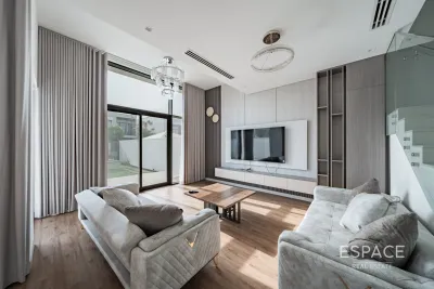 Murooj Al Furjan - West Phase 2, Al Furjan, Dubai - Espace