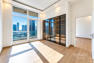 Bay Central Tower, Dubai Marina, Dubai - Espace