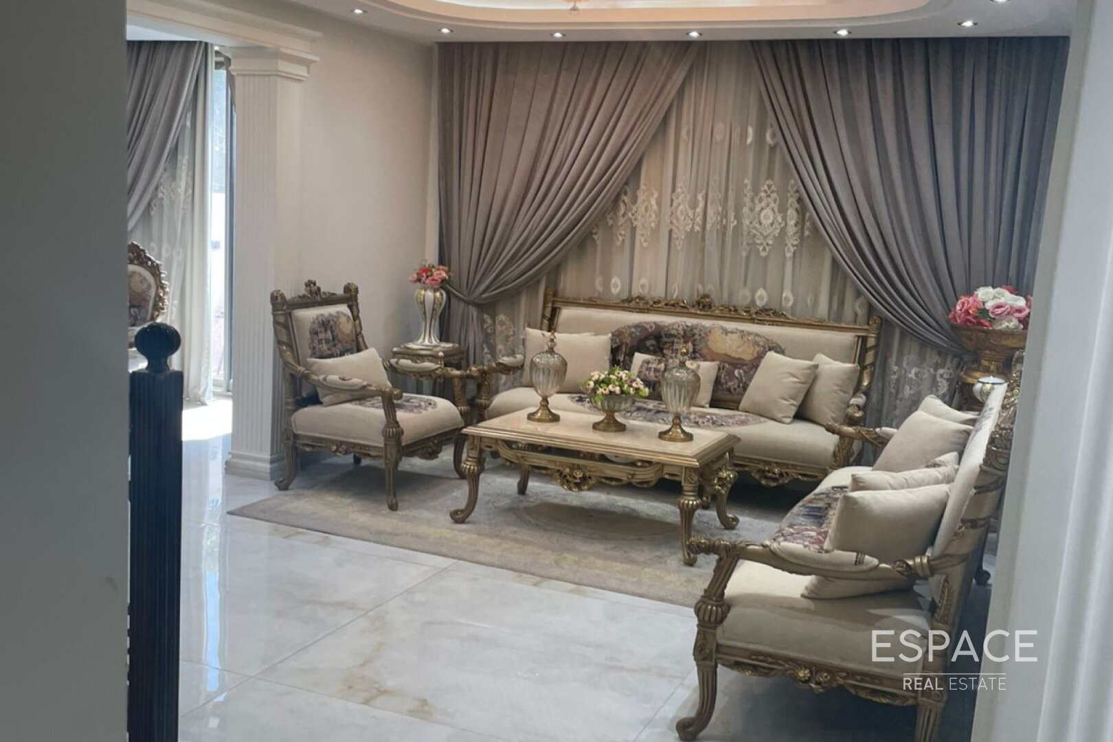 PropertiesGalleryCamera
