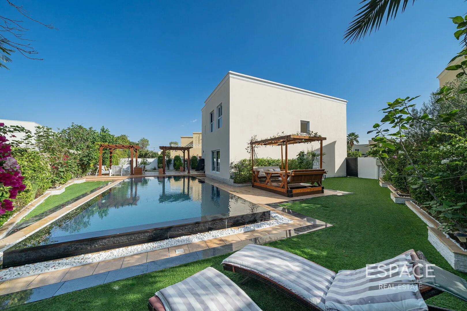 single static gallery