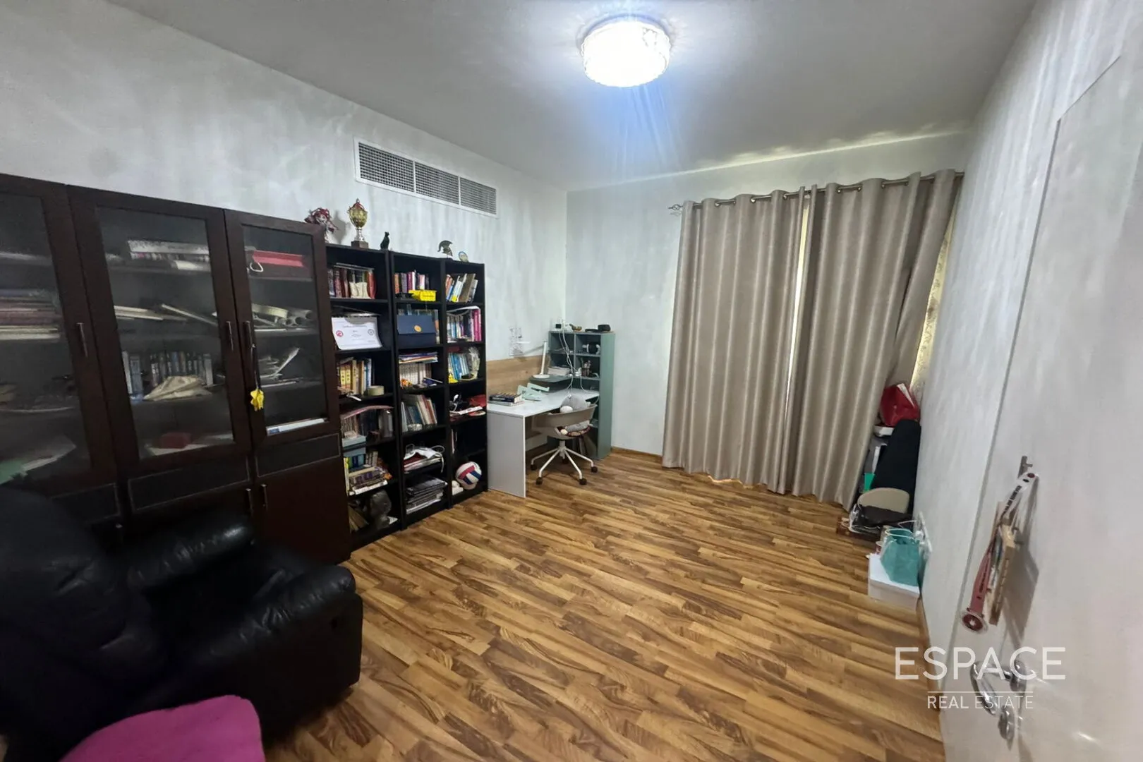 PropertiesGalleryCamera