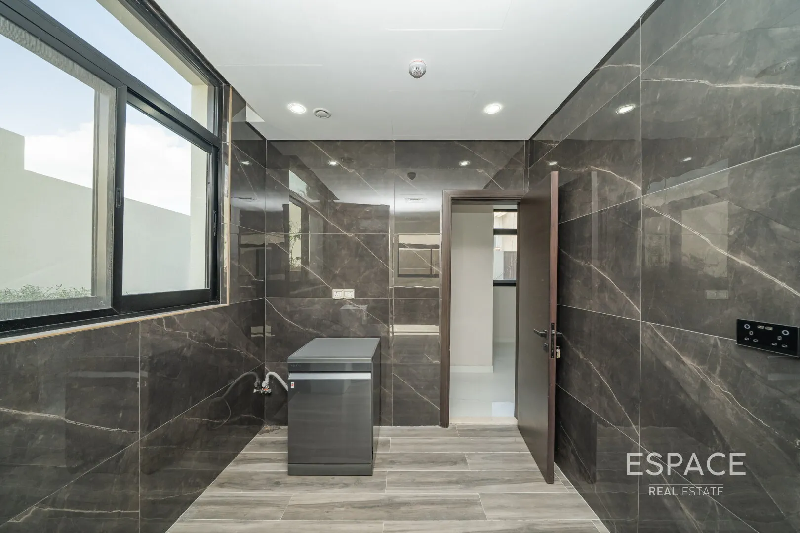 single static gallery