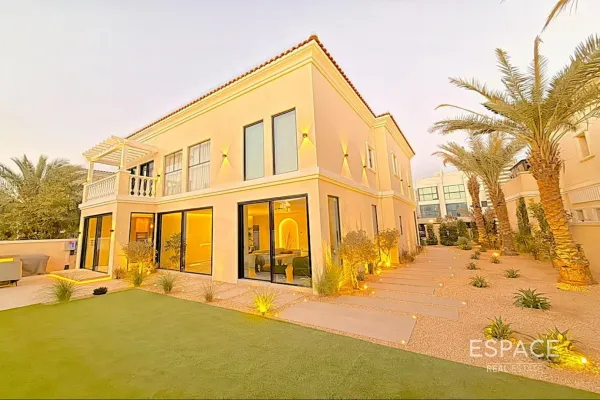 Jumeirah Village Triangle, Jumeirah Village Triangle, Dubai - Espace
