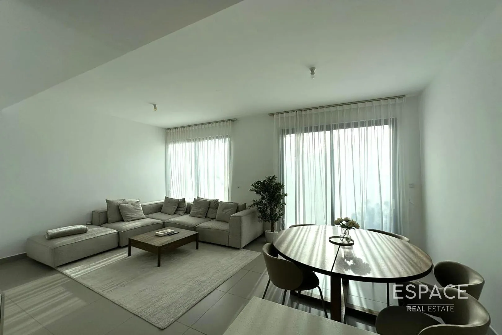 single static gallery