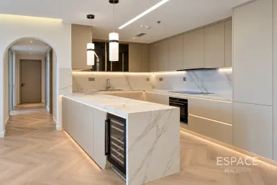 Balqis Residence 3, Palm Jumeirah, Dubai - Espace