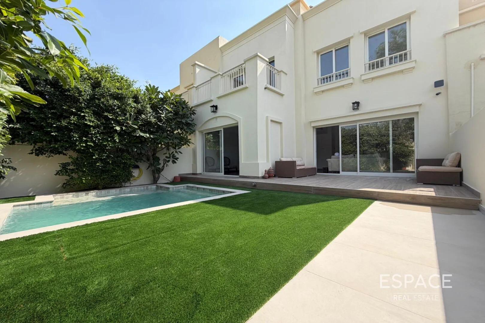 single static gallery