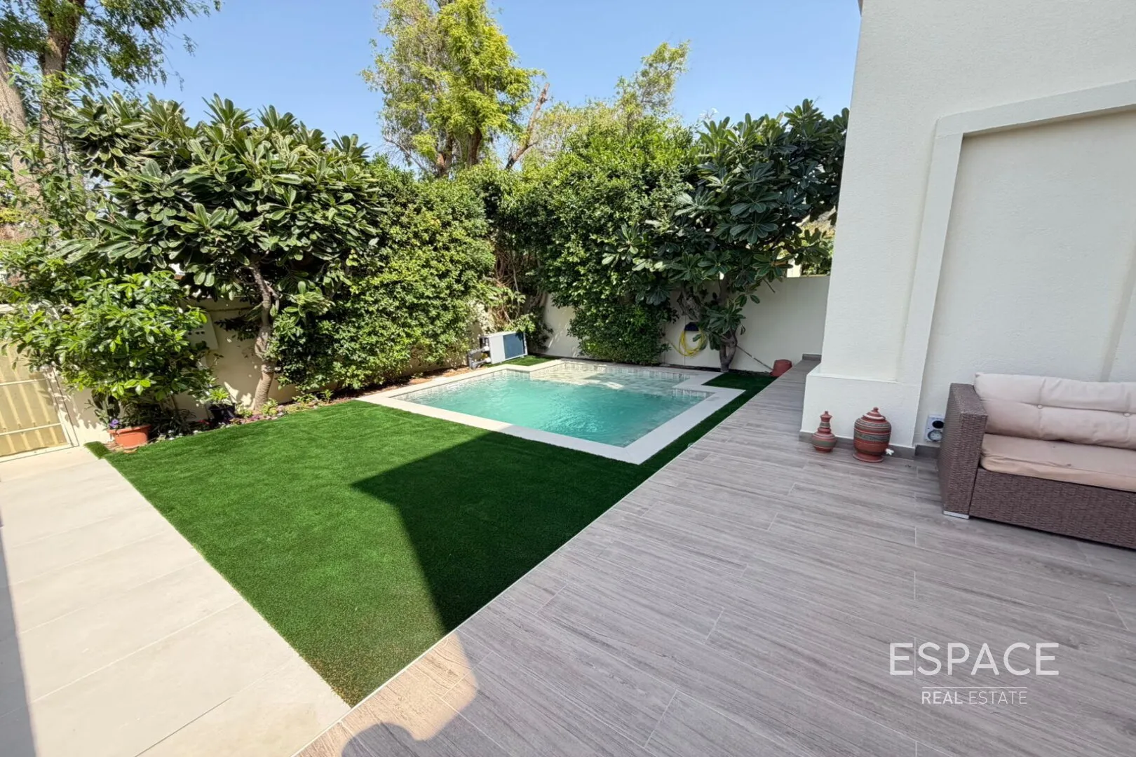 single static gallery