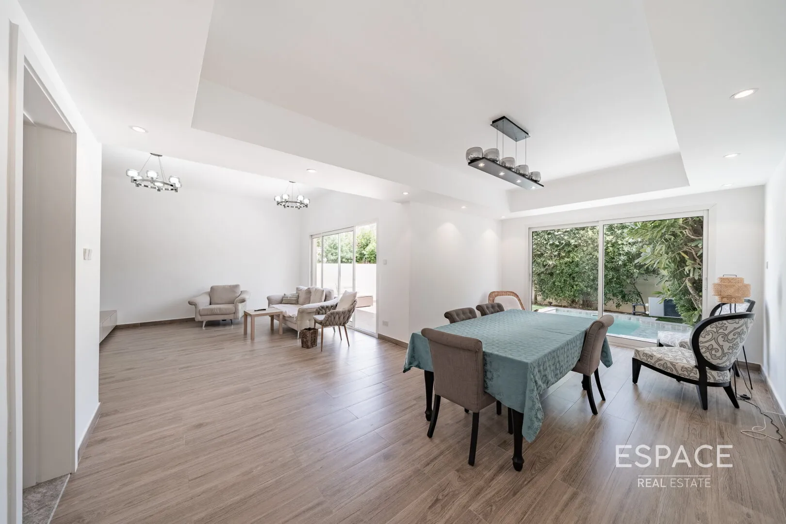 single static gallery