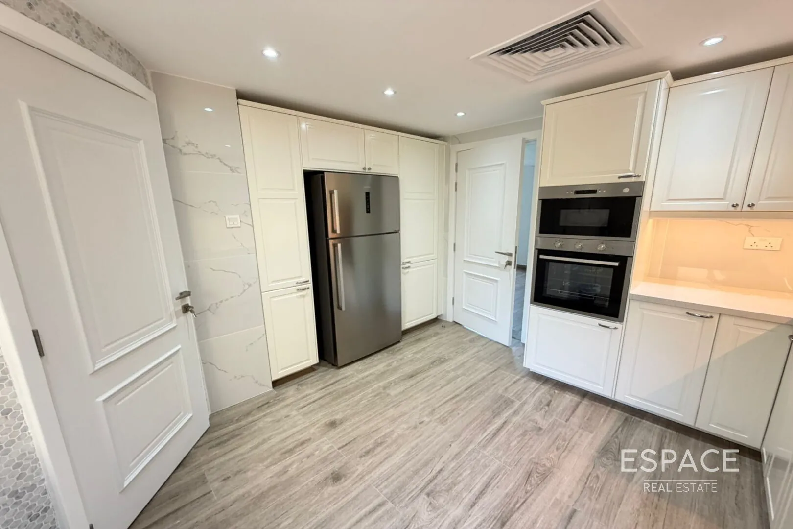 single static gallery