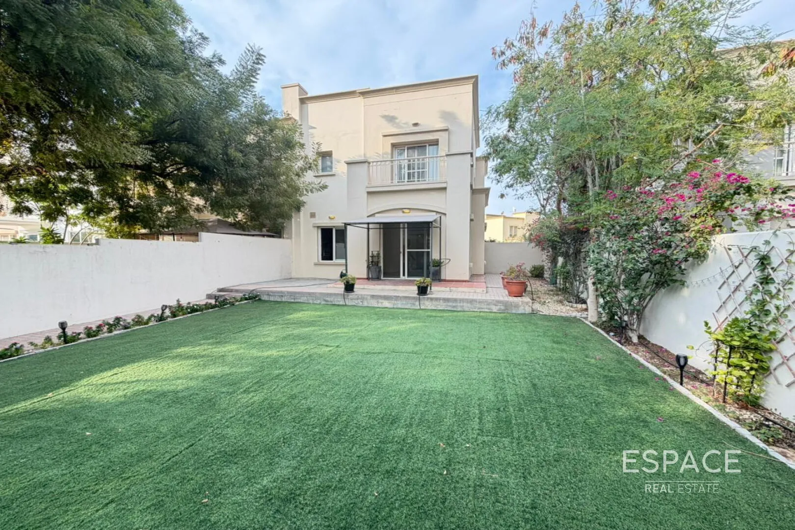 single static gallery