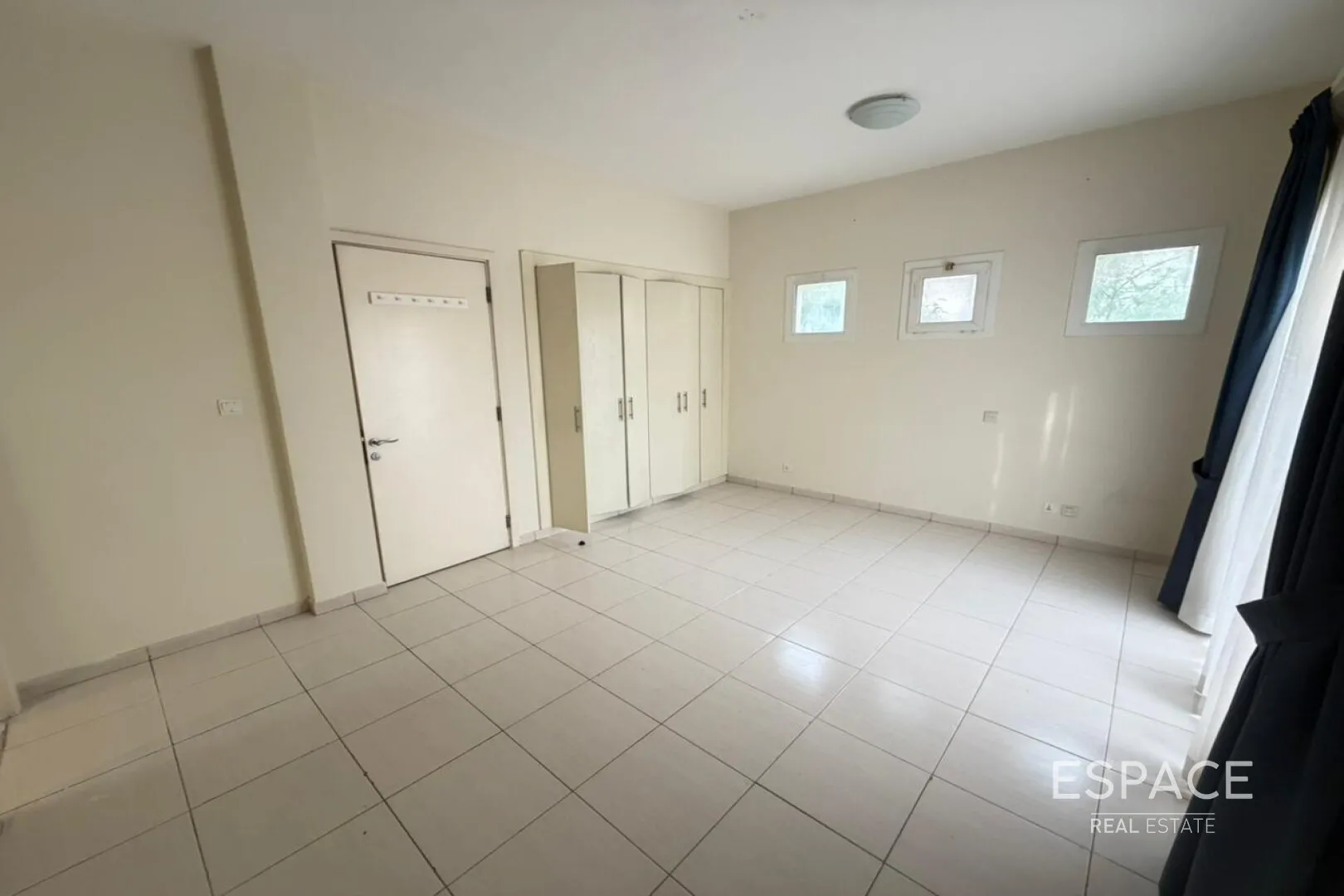 single static gallery