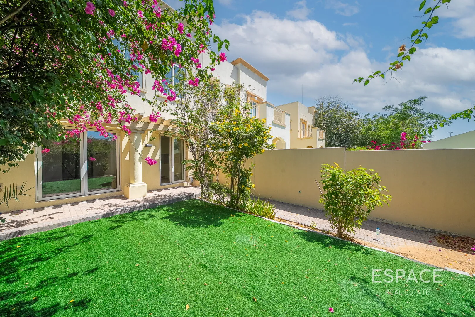 PropertiesGalleryCamera