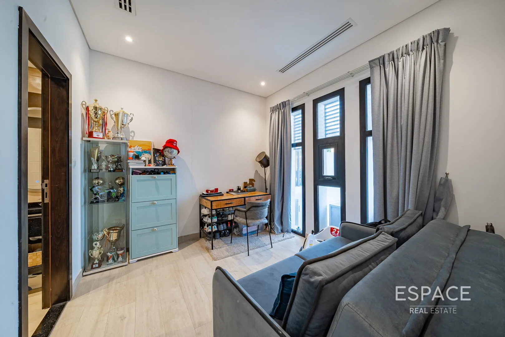 PropertiesGalleryCamera