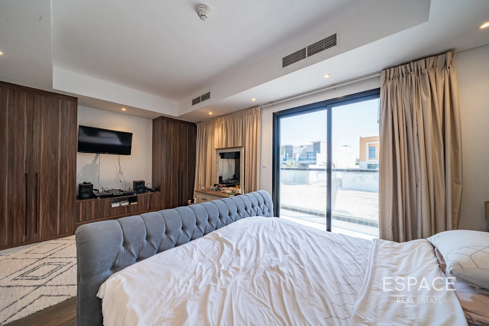 PropertiesGalleryCamera