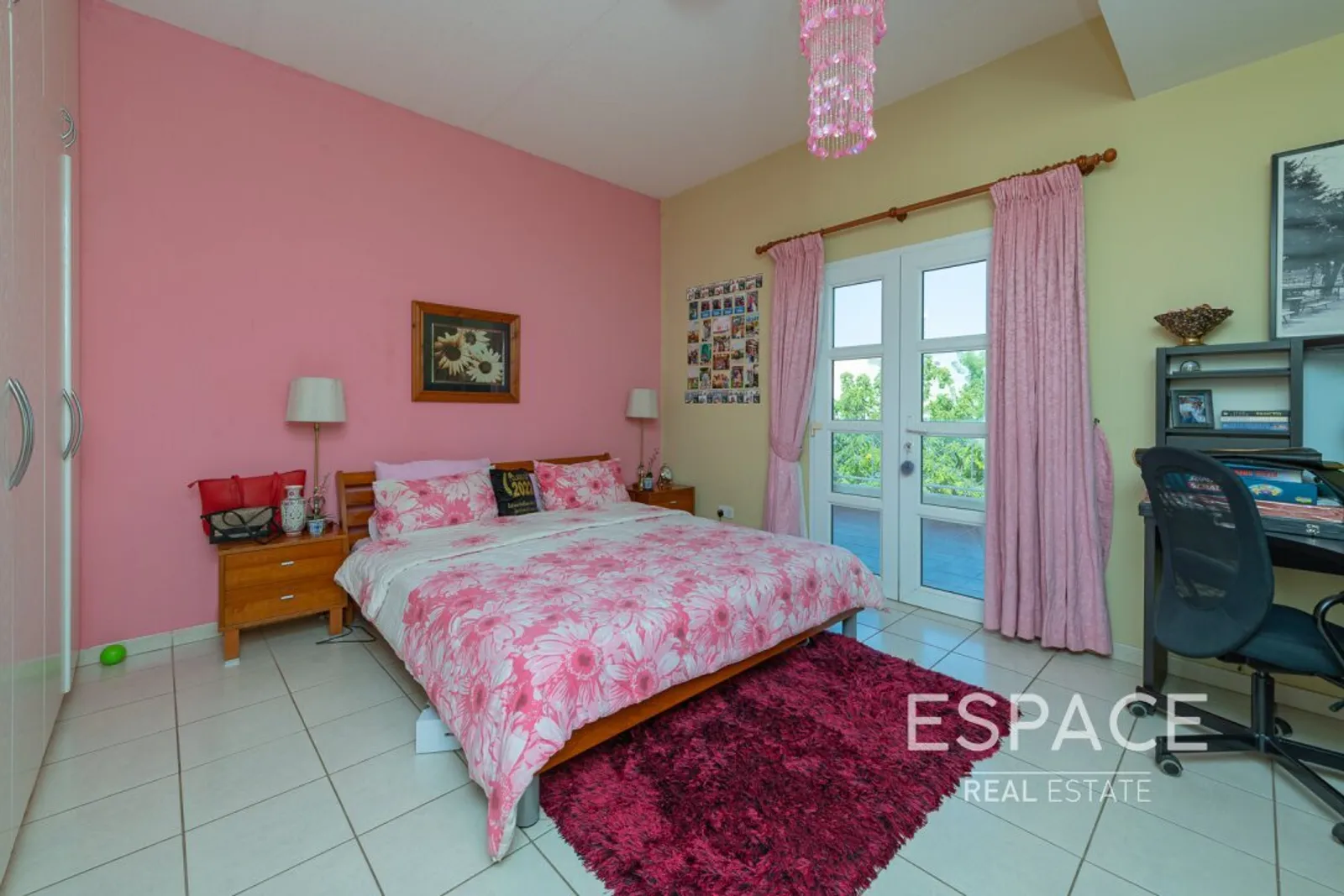 PropertiesGalleryCamera