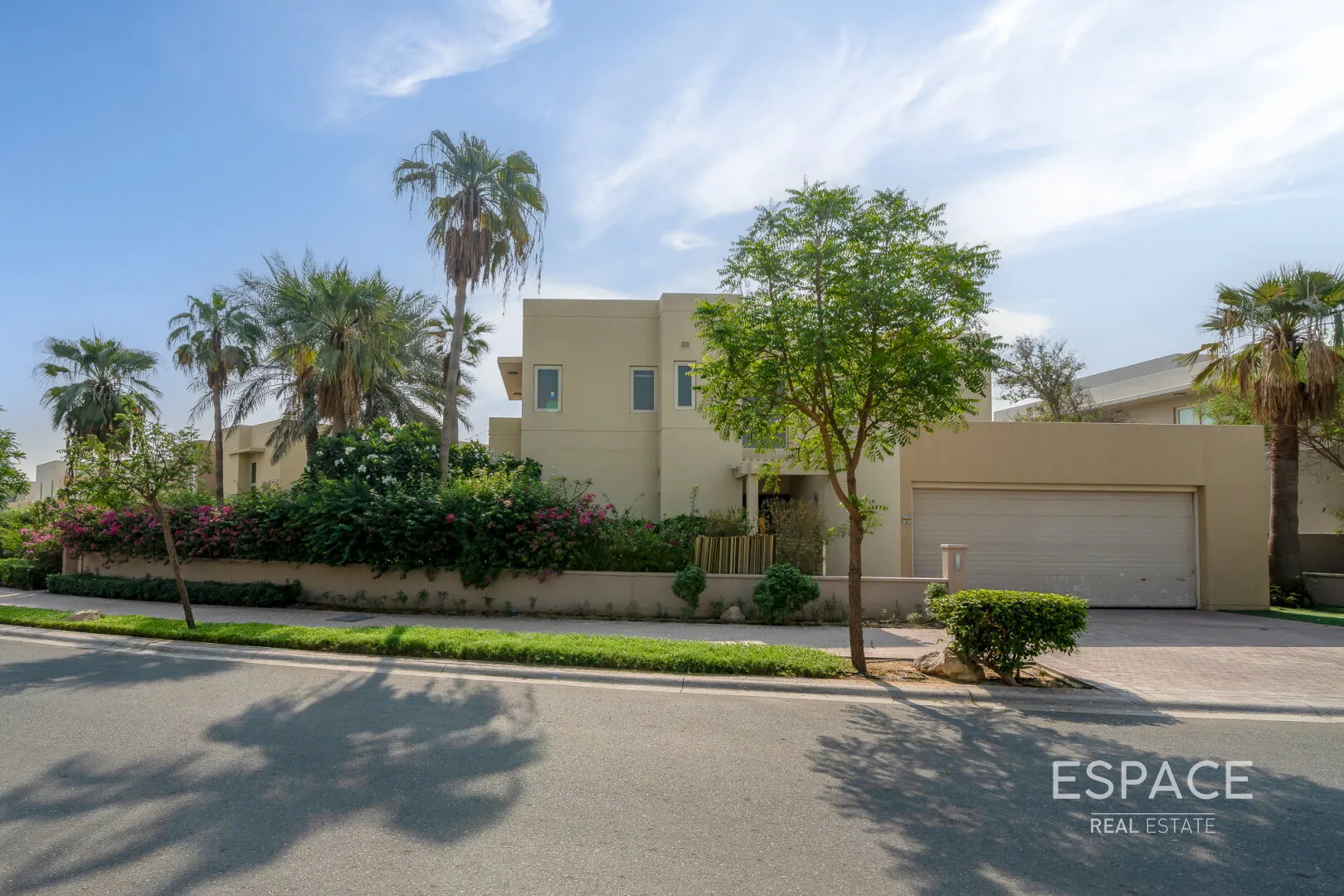 PropertiesGalleryCamera