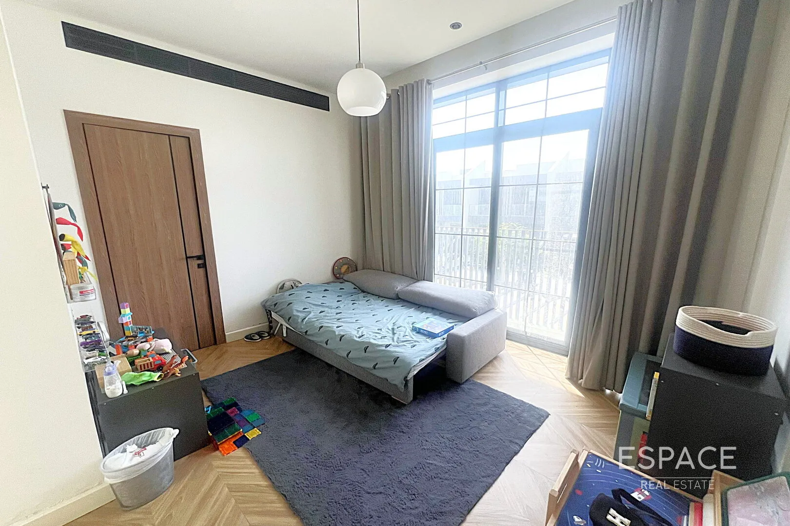 PropertiesGalleryCamera