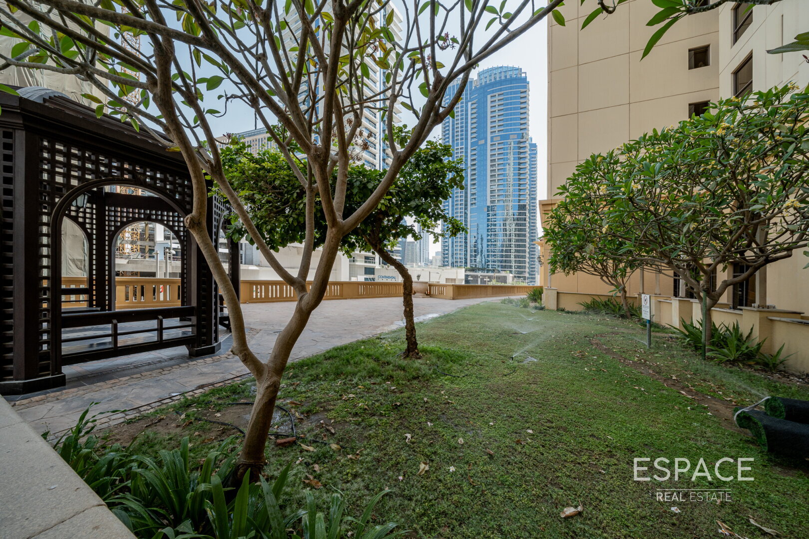 PropertiesGalleryCamera