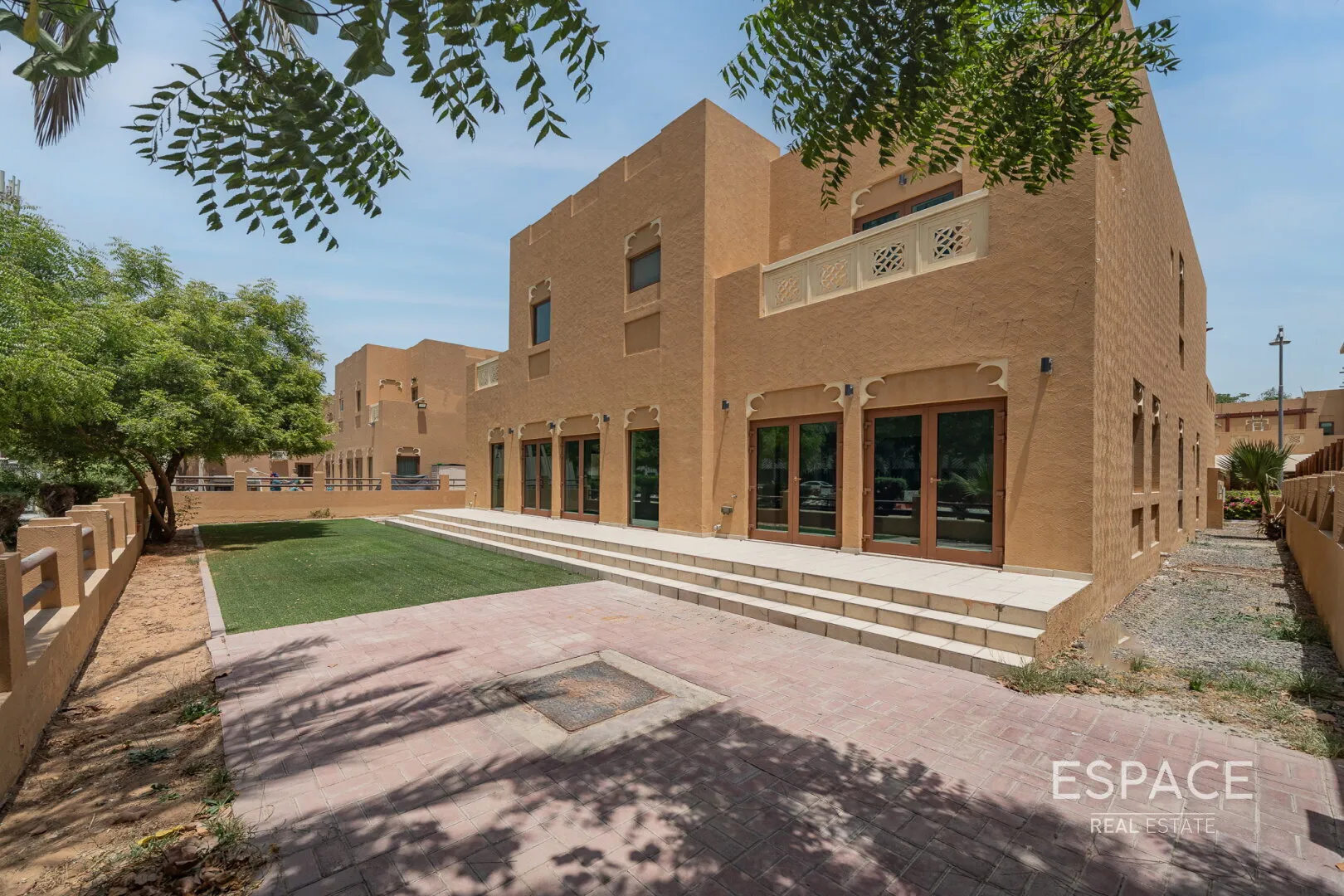 single static gallery