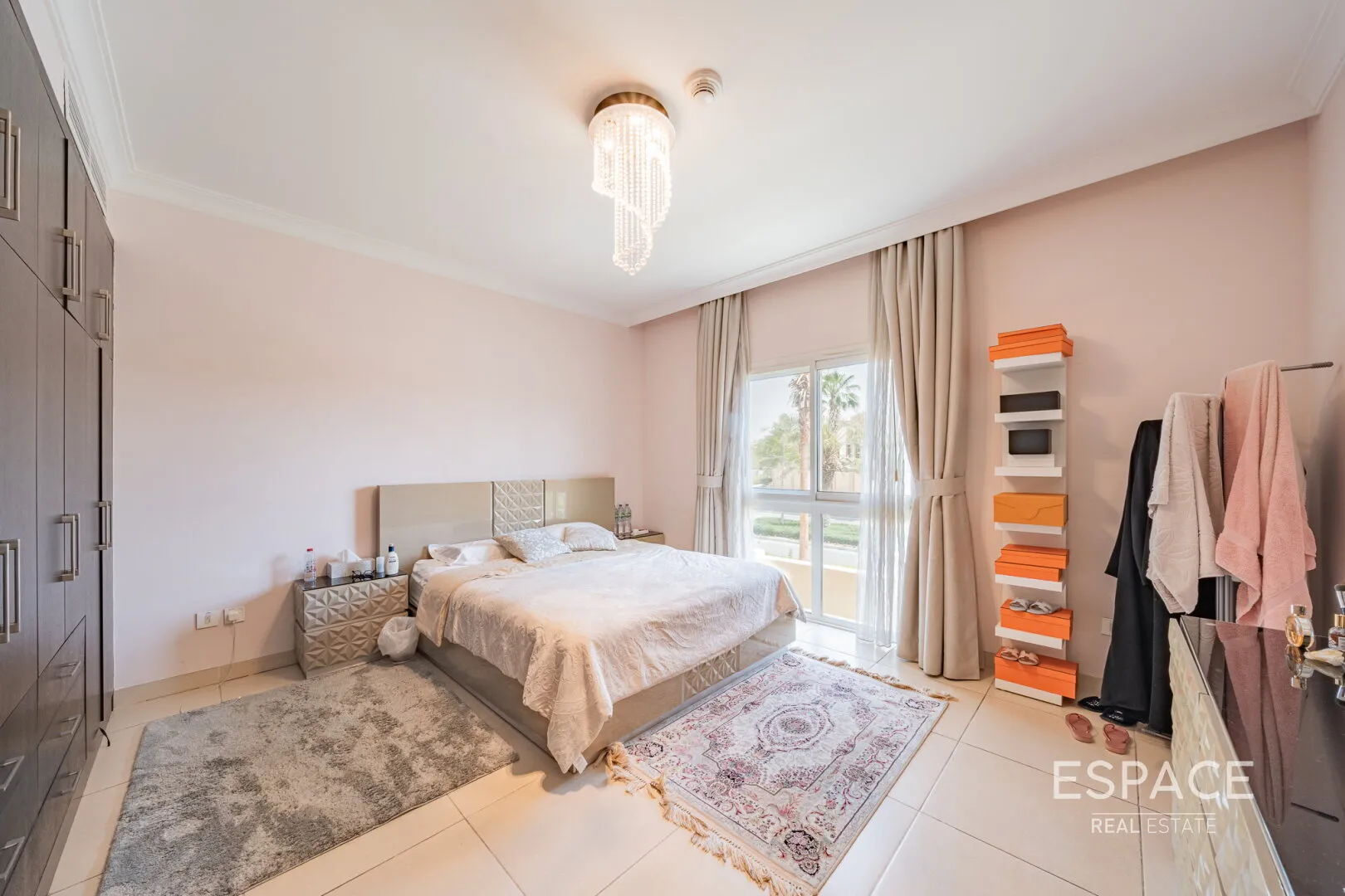 PropertiesGalleryCamera