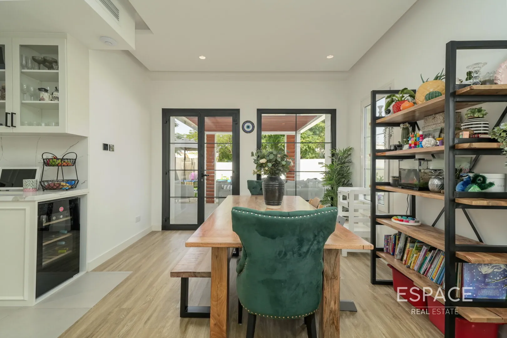 PropertiesGalleryCamera