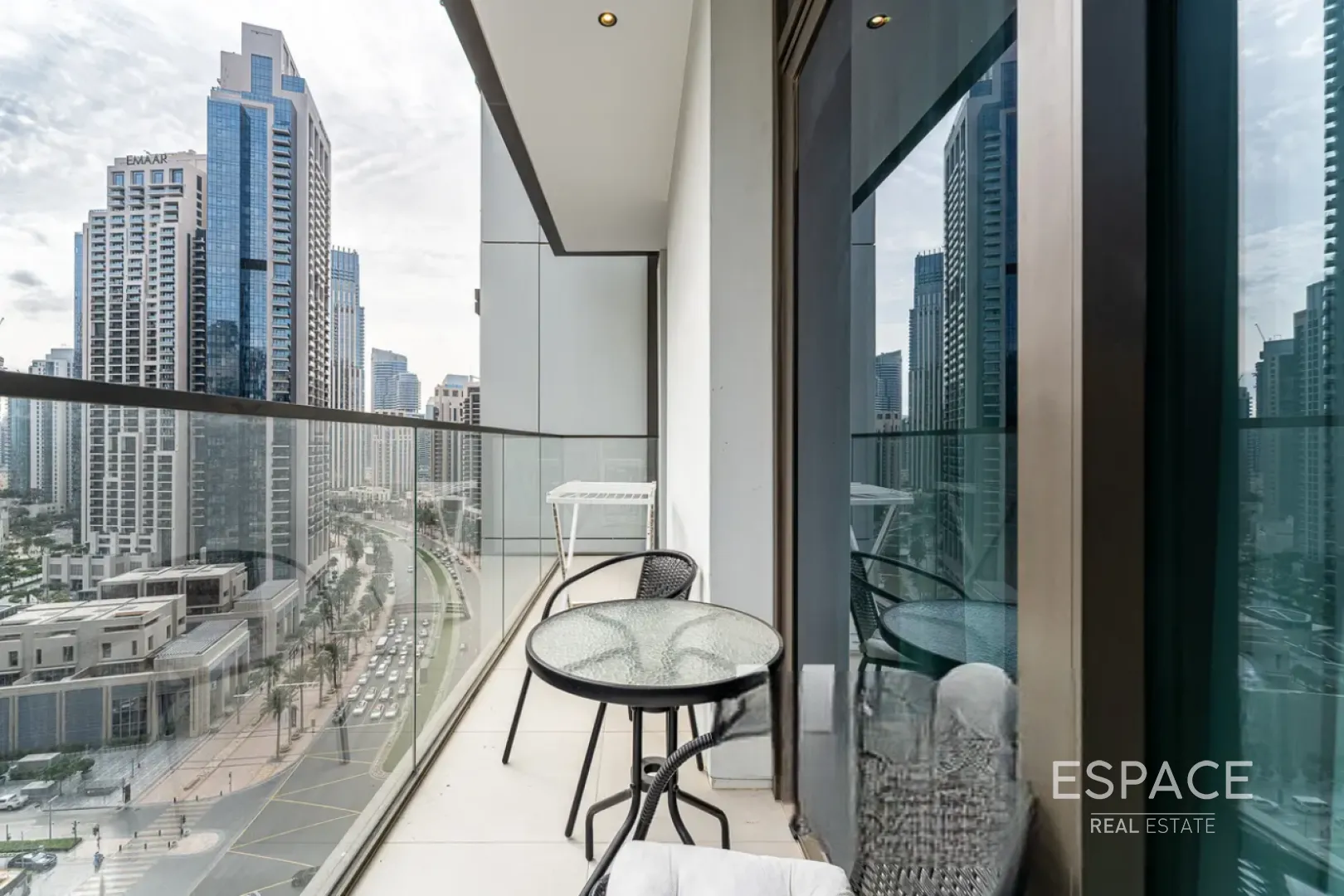 single static gallery