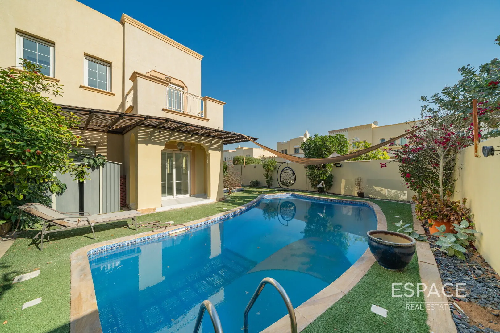 single static gallery