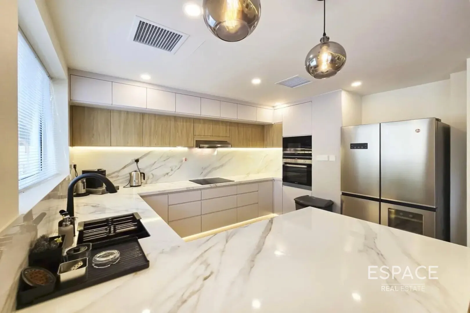 single static gallery