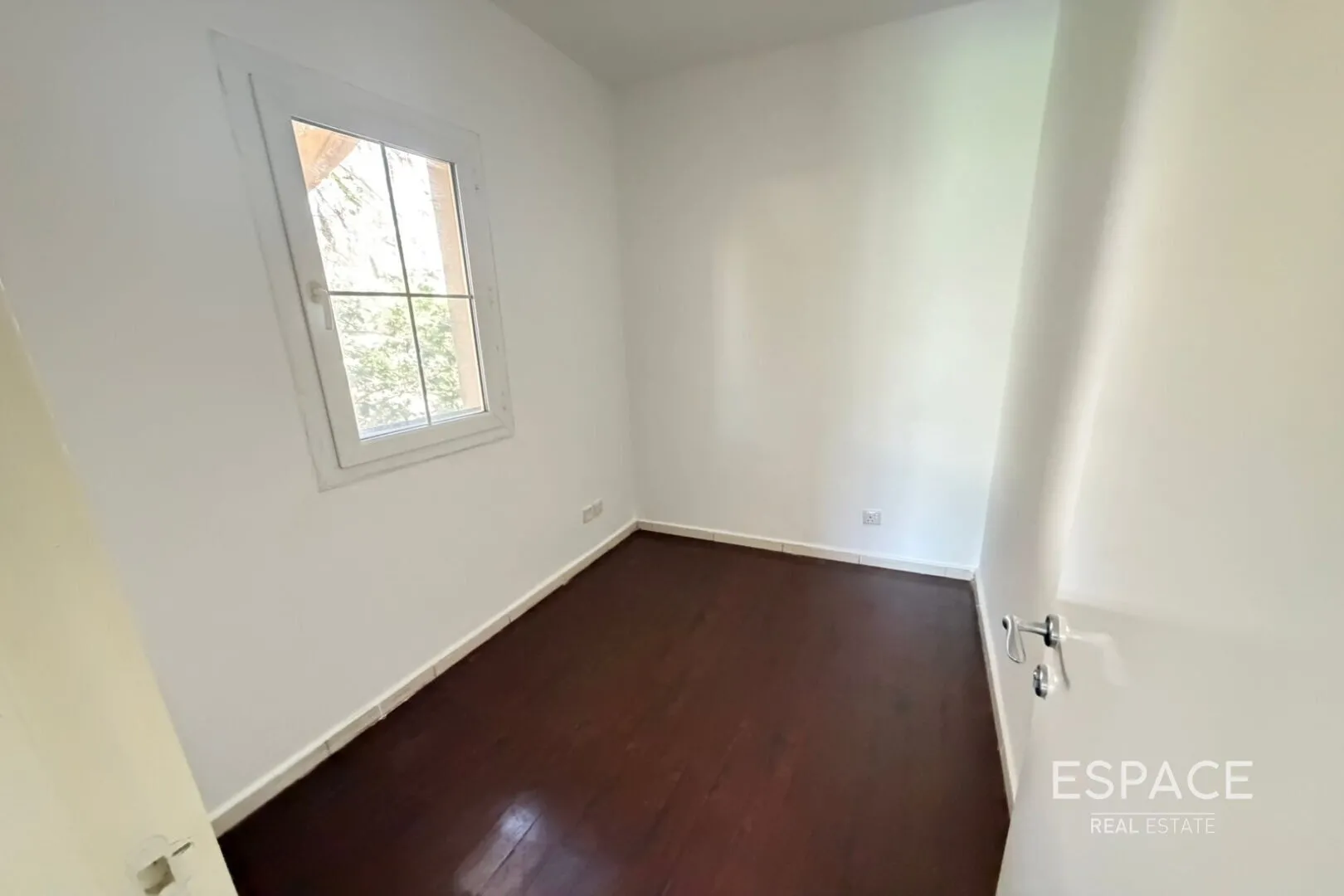 single static gallery