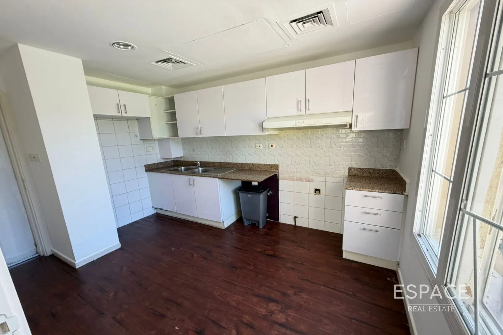 single static gallery