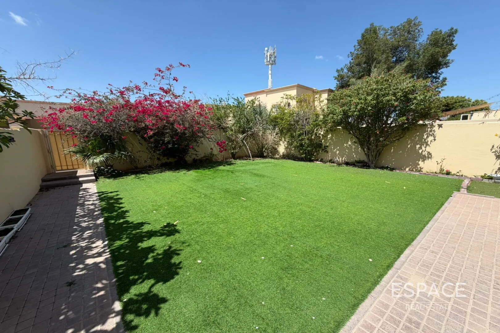 PropertiesGalleryCamera