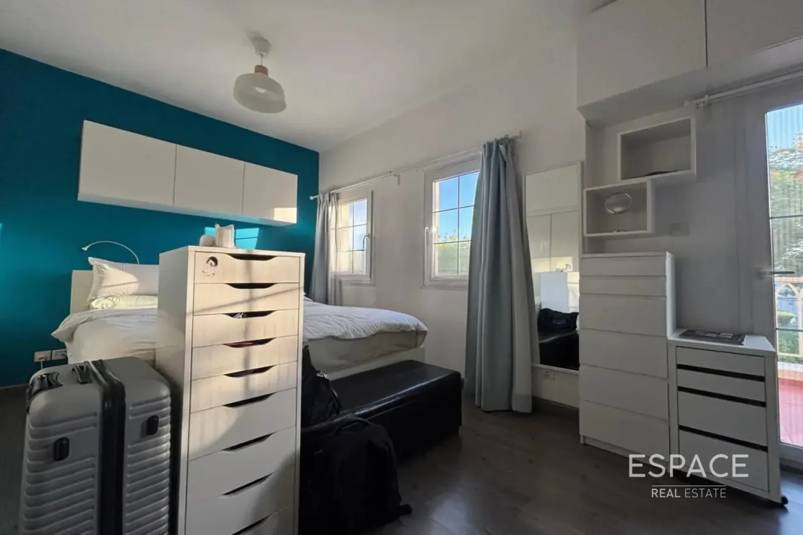 PropertiesGalleryCamera