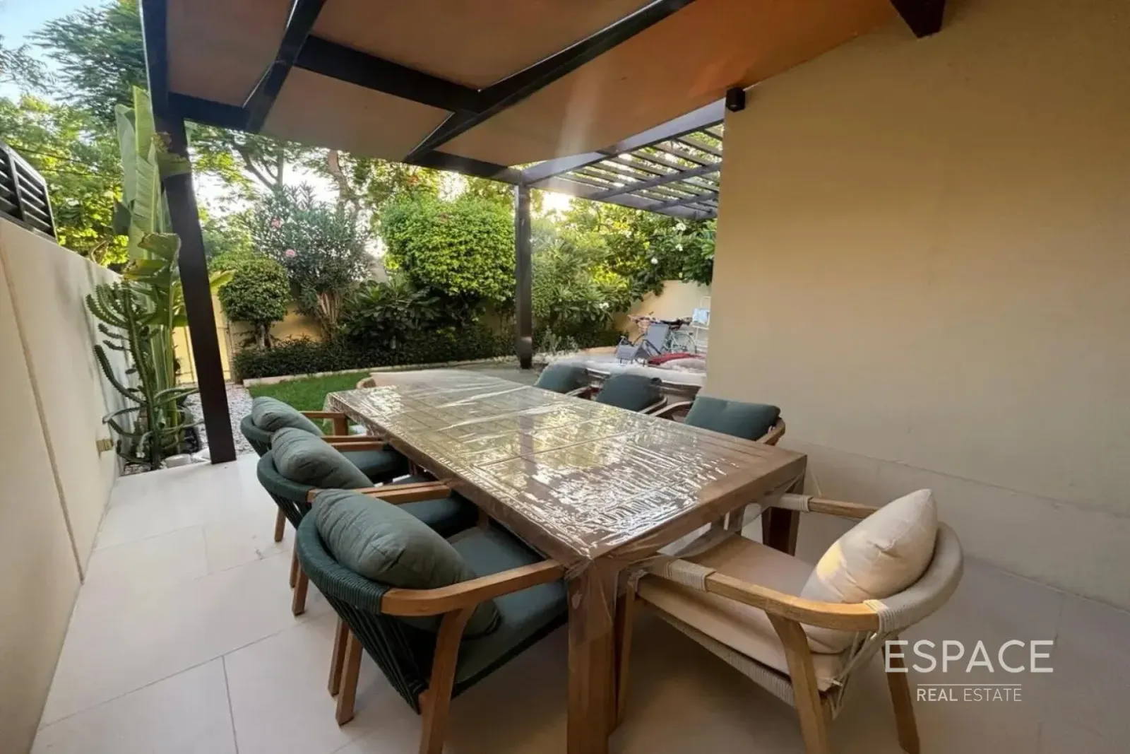 PropertiesGalleryCamera