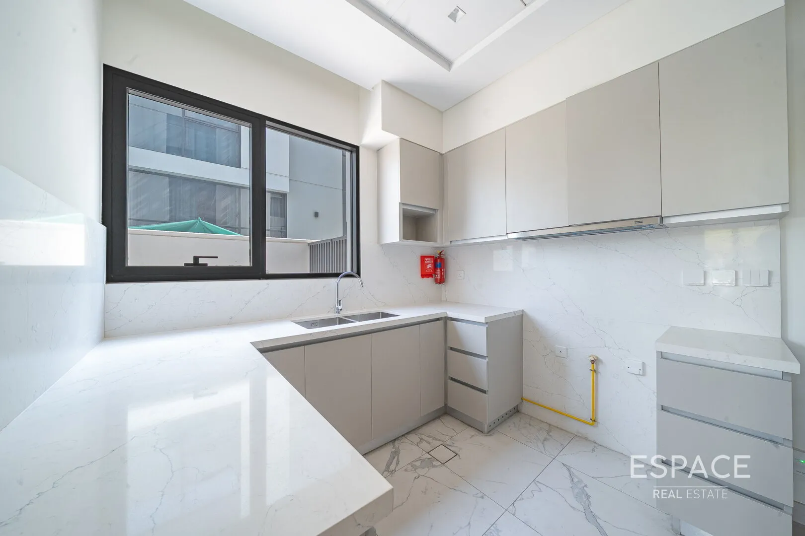 single static gallery