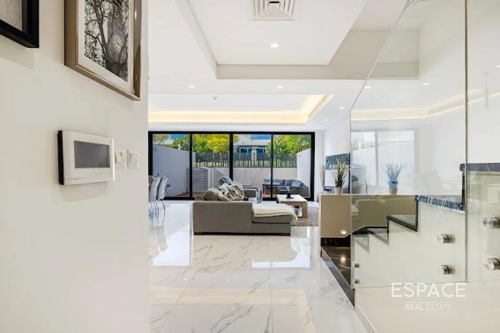 PropertiesGalleryCamera