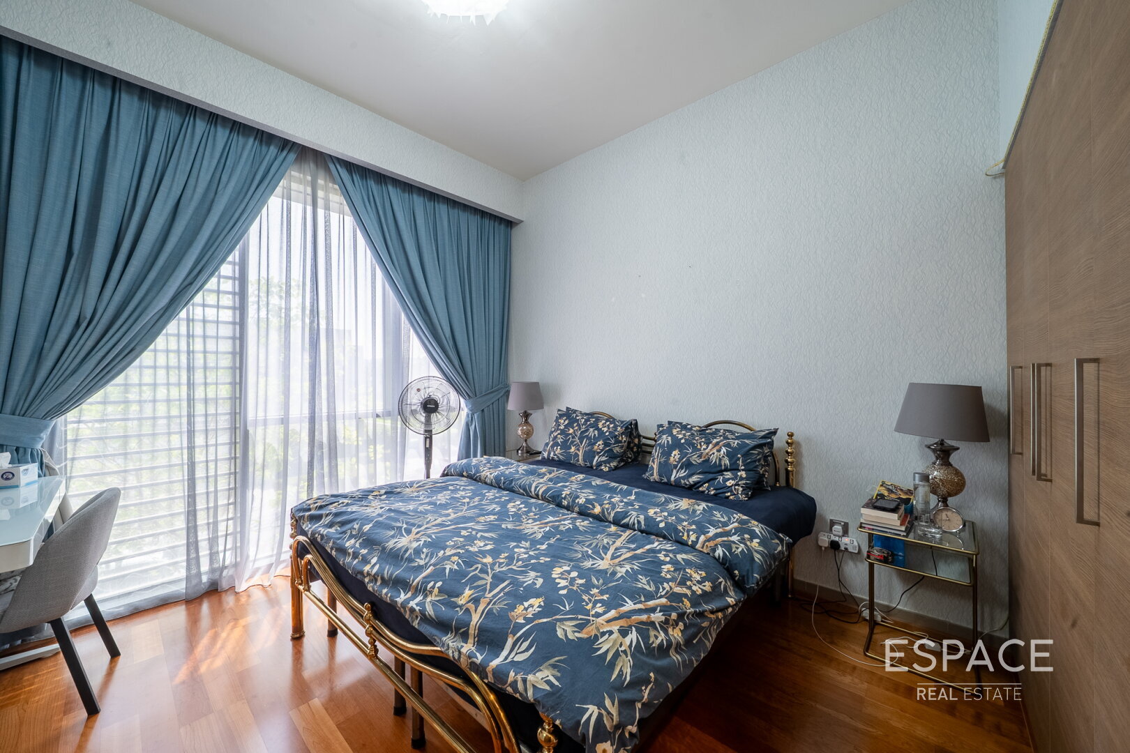 PropertiesGalleryCamera