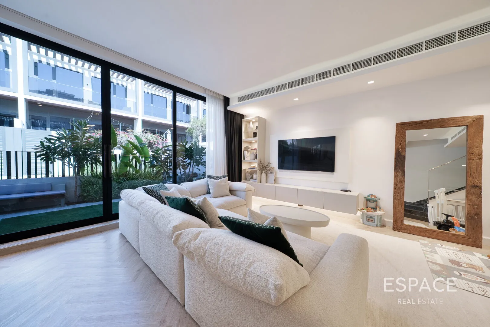 single static gallery