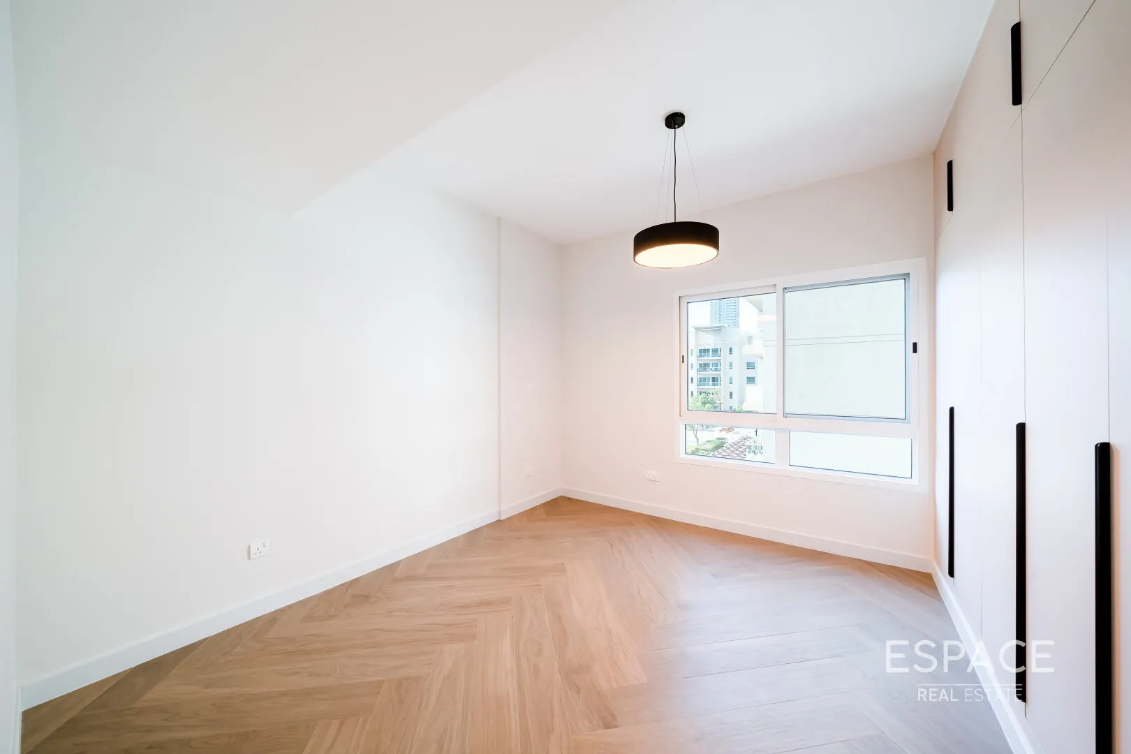 single static gallery