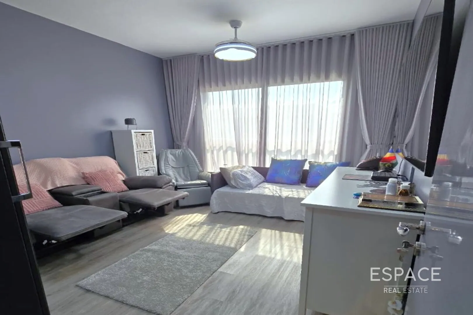 PropertiesGalleryCamera