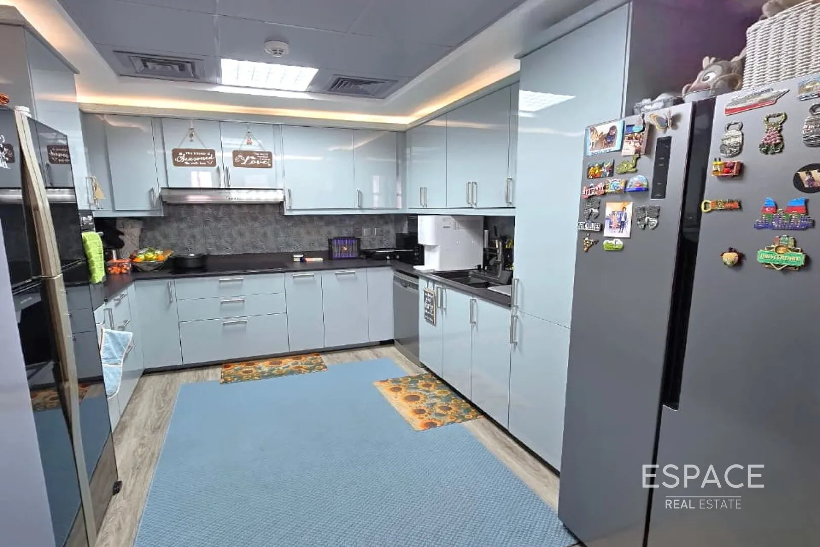 PropertiesGalleryCamera