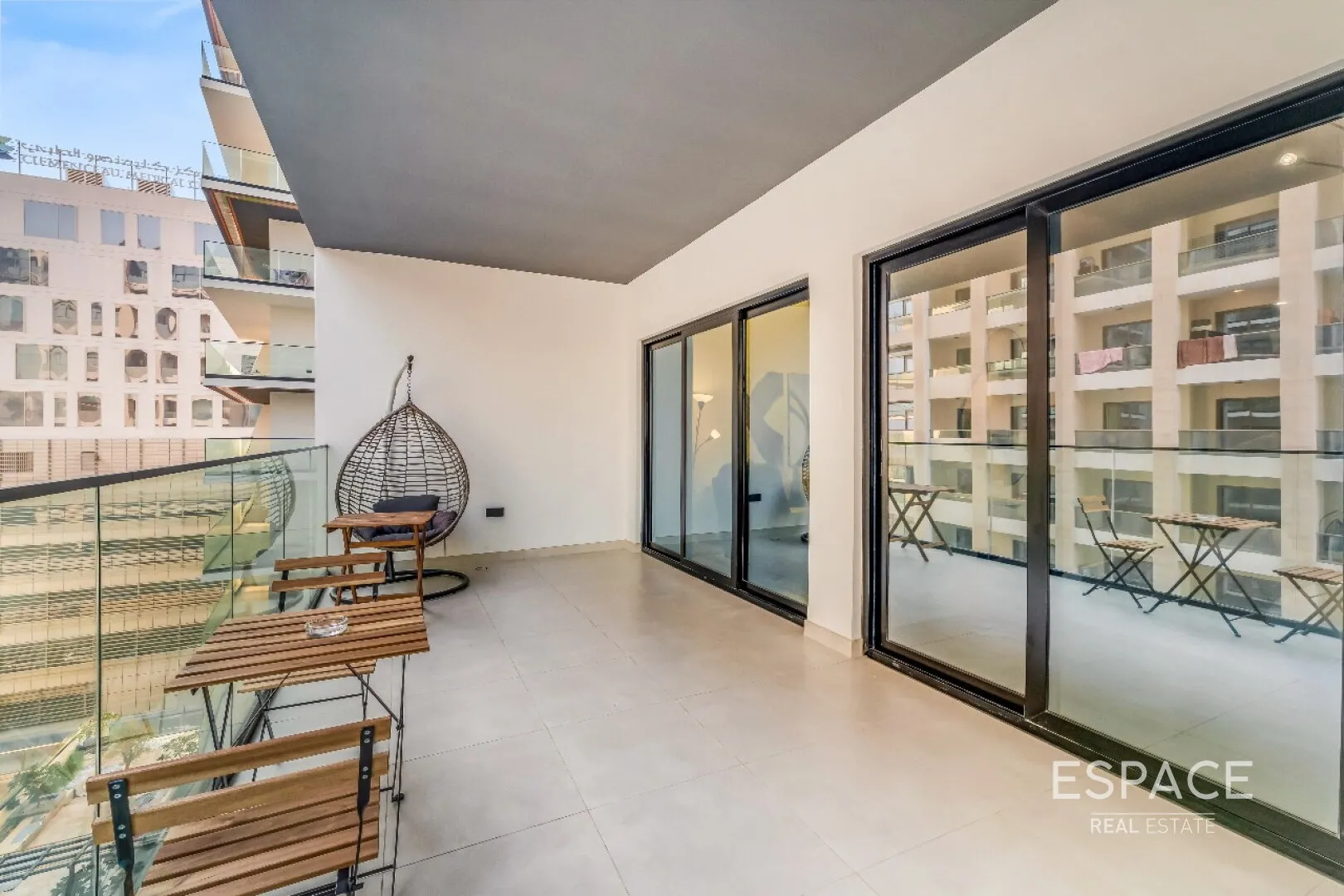 PropertiesGalleryCamera