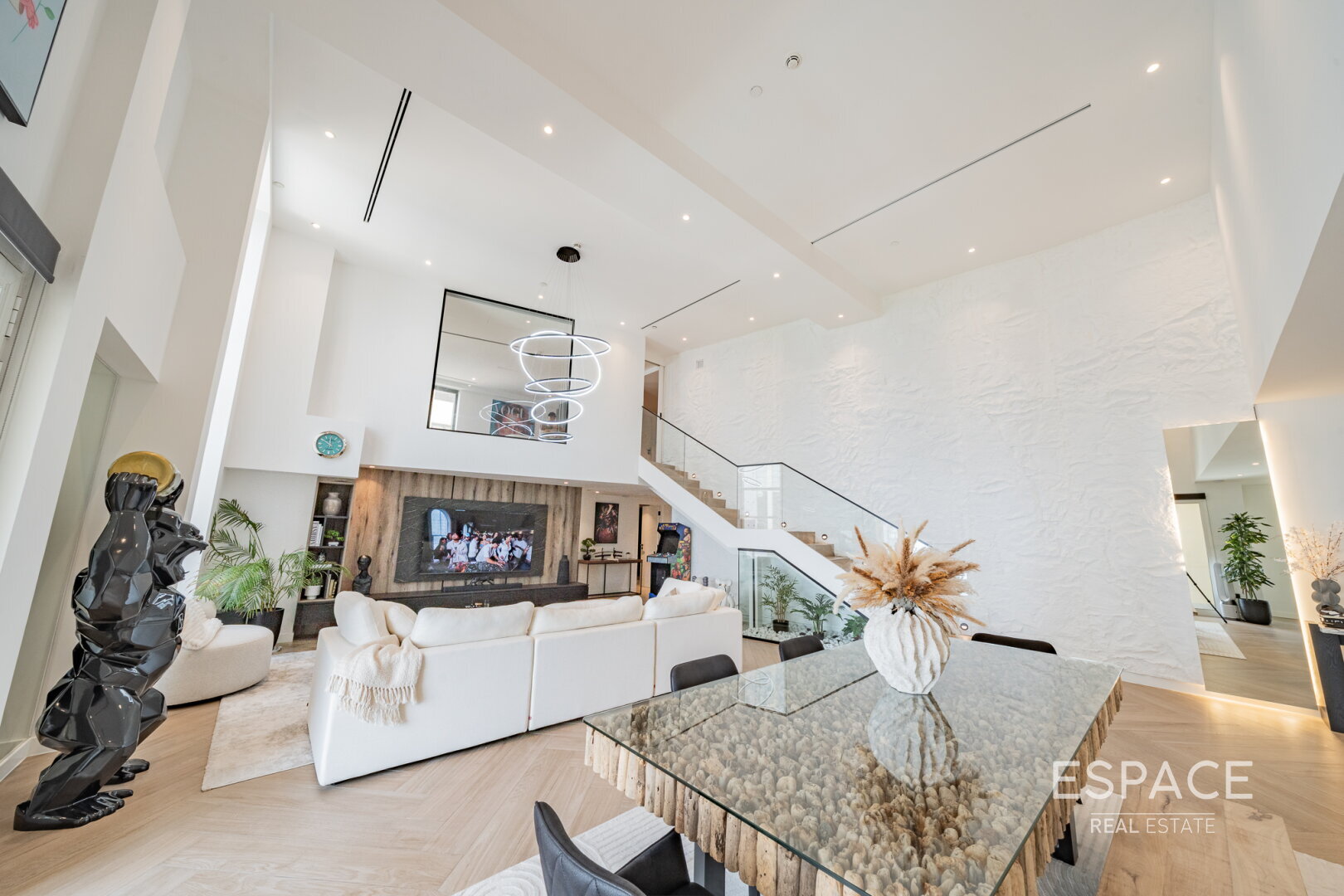 single static gallery