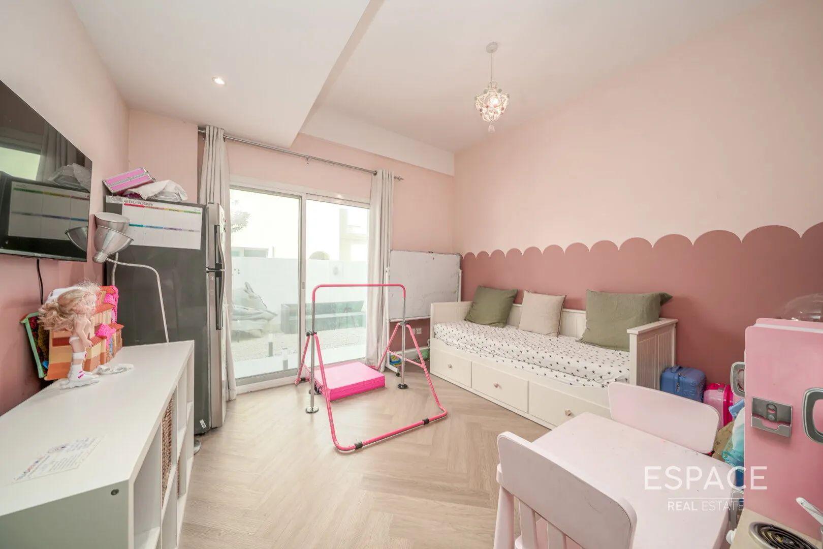PropertiesGalleryCamera