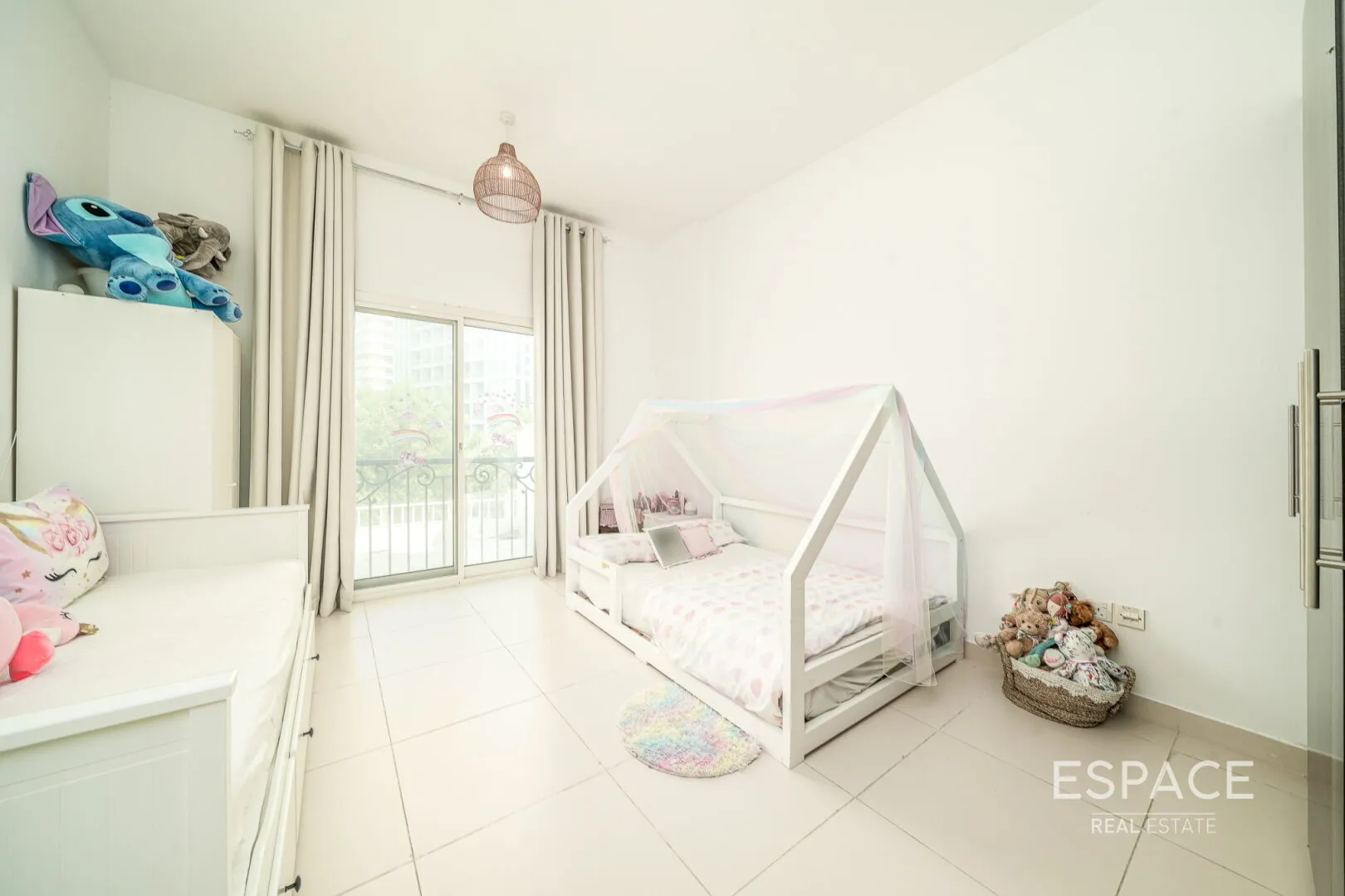 PropertiesGalleryCamera