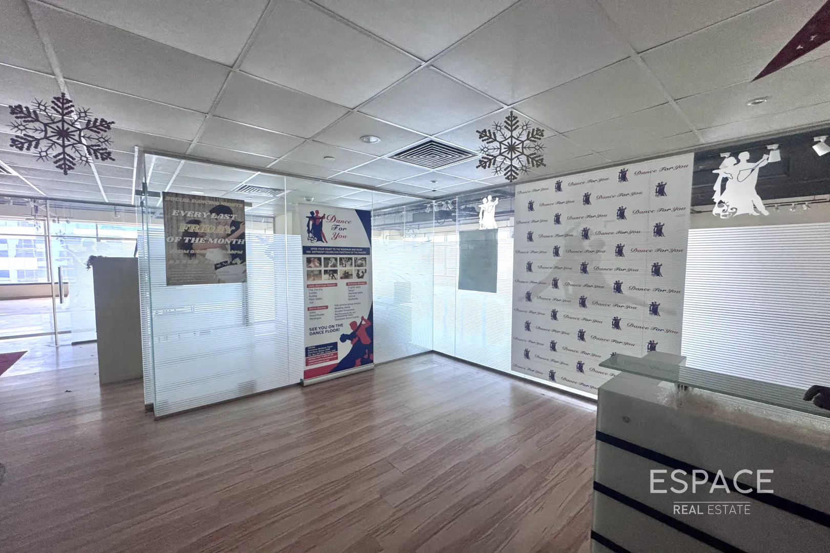 PropertiesGalleryCamera