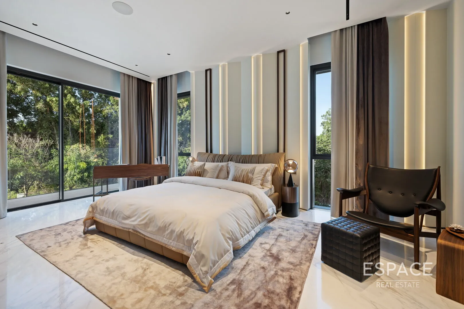 PropertiesGalleryCamera